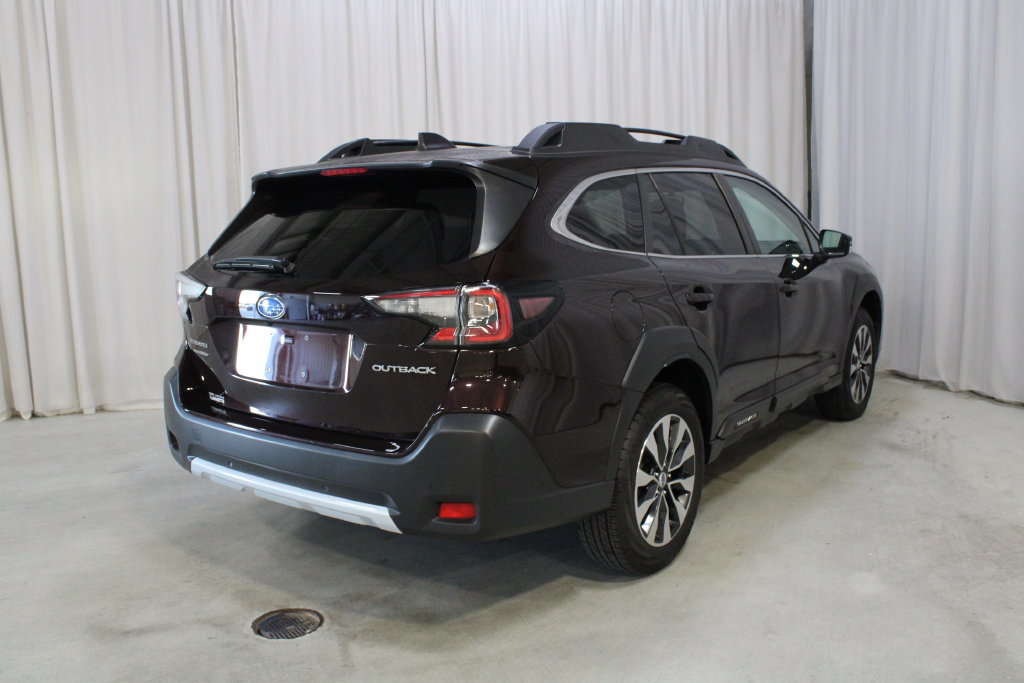 Used 2024 Subaru Outback Limited AWD/4WD image 27