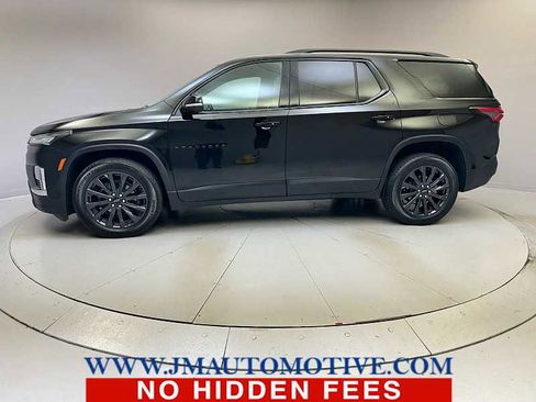 Used 2024 Chevrolet Traverse RS AWD/4WD image 2