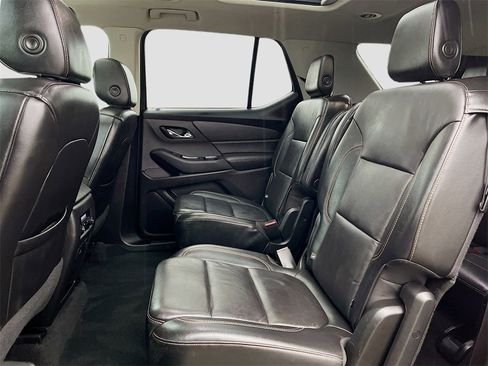 Used 2018 Chevrolet Traverse LT image 24