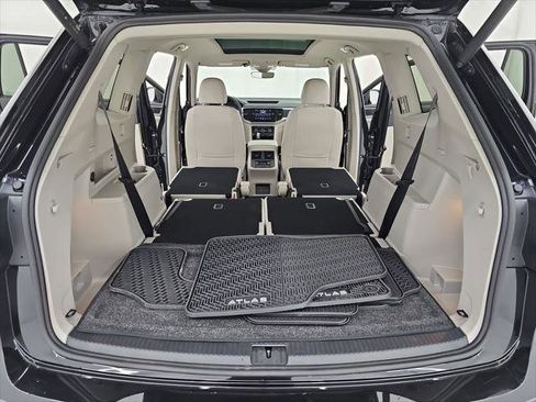 Used 2023 Volkswagen Atlas SEL R-Line AWD/4WD image 20