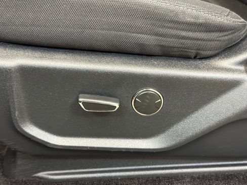 Used 2015 Ford F150 XLT w/ Equipment Group 301A Mid RWD image 12