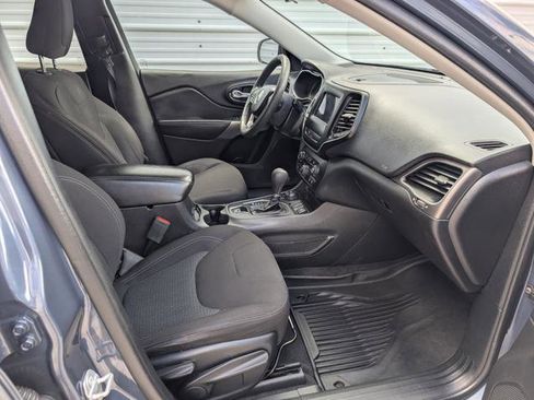 Used 2020 Jeep Cherokee Latitude image 19