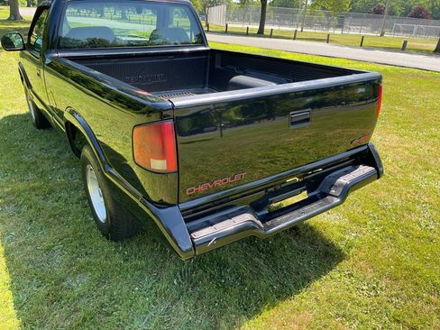 Used 1994 Chevrolet S10 Pickup 2WD Regular Cab image 28