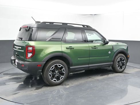 Used 2025 Ford Bronco Sport Outer Banks w/ Outer Banks Tech Package+ AWD/4WD image 3