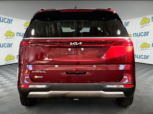 Used 2023 Kia Carnival SX Prestige image 5
