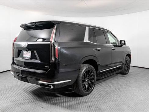 Used 2021 Cadillac Escalade Luxury AWD/4WD image 8
