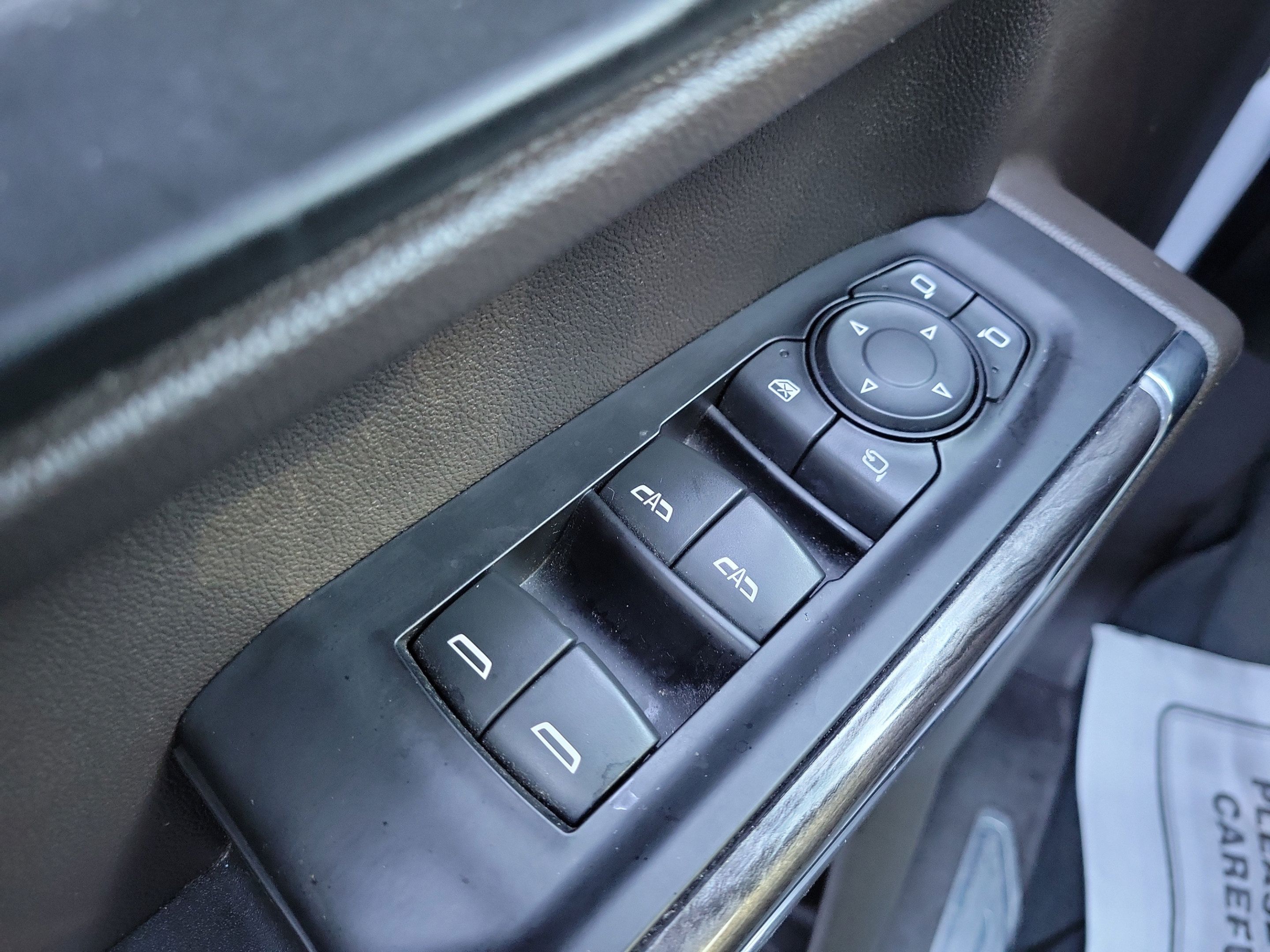 Used 2019 Chevrolet Silverado 1500 LTZ w/ LTZ Convenience Package AWD/4WD image 12
