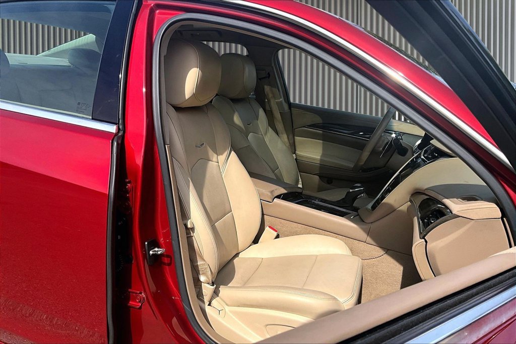 Used 2015 Cadillac CTS Luxury RWD image 9