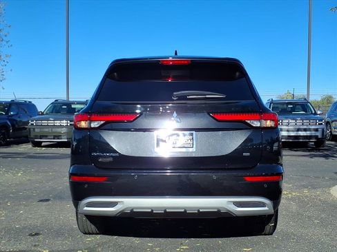 Used 2022 Mitsubishi Outlander SE image 5