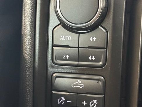 Used 2024 Chevrolet Silverado 1500 Custom Trail Boss w/ LPO, Dark Essentials Package AWD/4WD image 6