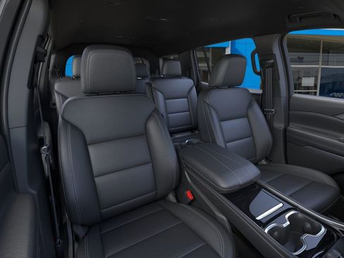 New 2026 Chevrolet Traverse LT w/ Driver Confidence Package image 16