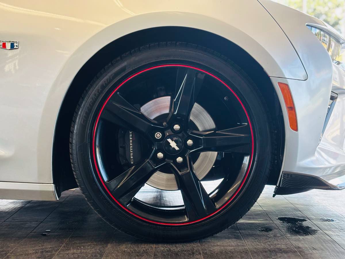 Used 2016 Chevrolet Camaro SS RWD image 23