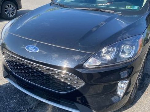 Used 2020 Ford Escape SEL AWD/4WD image 3