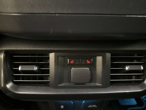 Used 2021 Ford F150 Lariat w/ Equipment Group 502A High AWD/4WD image 19
