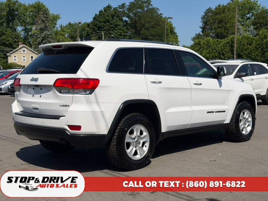Used 2017 Jeep Grand Cherokee Laredo w/ Quick Order Package 23E AWD/4WD image 5