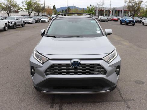 Used 2019 Toyota RAV4 Limited image 2