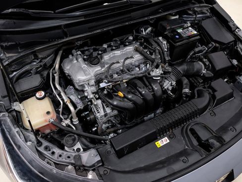 Used 2020 Toyota Corolla XLE image 62