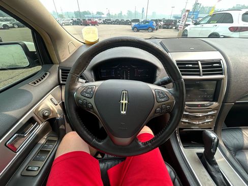 Used 2014 Lincoln MKX AWD w/ Equipment Group 101A image 26