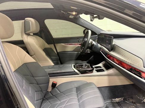 Used 2025 BMW 760i xDrive AWD/4WD image 50