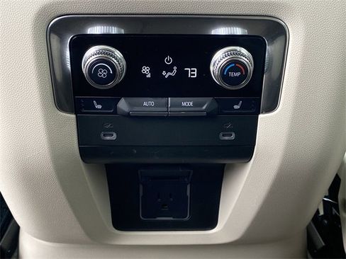 Used 2022 GMC Yukon Denali image 17