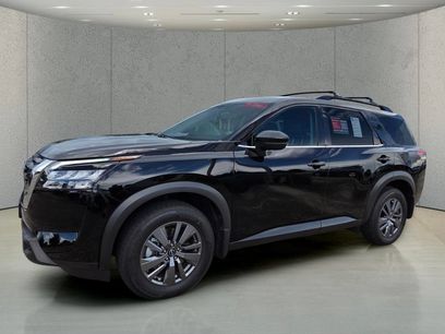 Used 2025 Nissan Pathfinder SV w/ SV Premium Package
