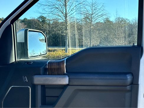 Used 2019 Ford F150 Lariat w/ Trailer Tow Package image 20