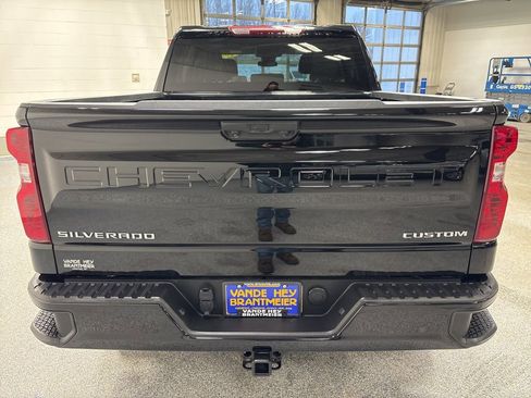 Used 2023 Chevrolet Silverado 1500 Custom image 6