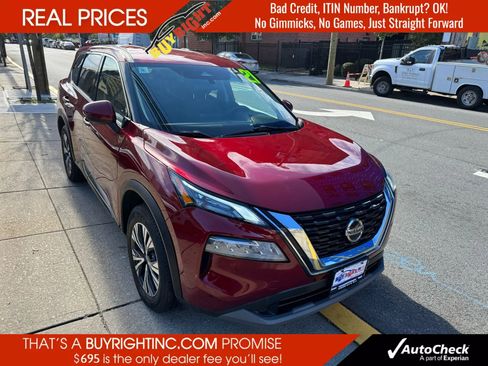 Used 2021 Nissan Rogue SV image 1