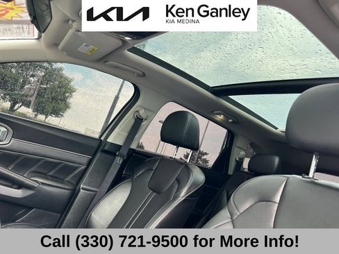 Certified 2022 Kia Sorento SX FWD image 33