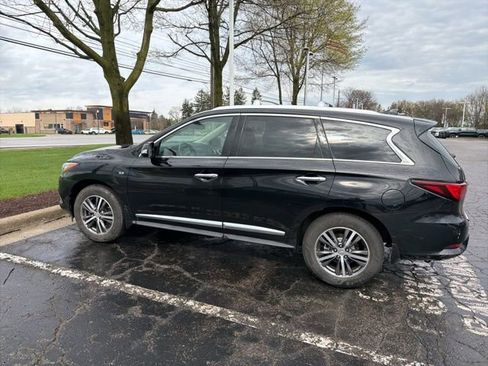 Used 2019 INFINITI QX60 Luxe w/ Essential Package image 3