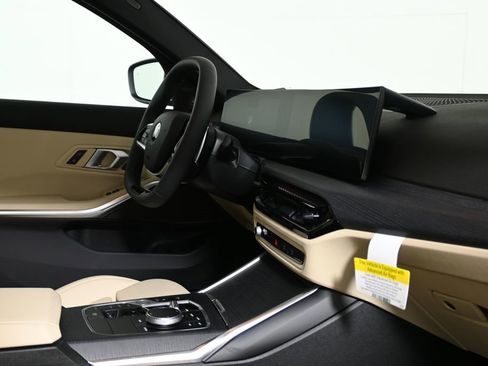 New 2026 BMW 330i xDrive Sedan w/ Convenience Package image 34