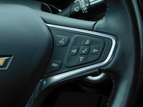 Used 2021 Chevrolet Equinox LT image 16