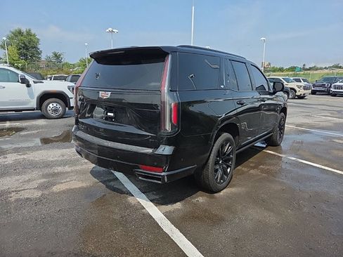Used 2023 Cadillac Escalade Sport Platinum w/ LPO, ONYX Package AWD/4WD image 5