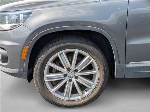 Used 2014 Volkswagen Tiguan S FWD image 14