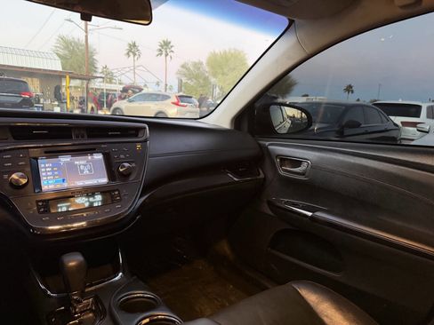 Used 2016 Toyota Avalon XLE image 23