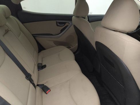 Used 2016 Hyundai Elantra SE FWD image 19