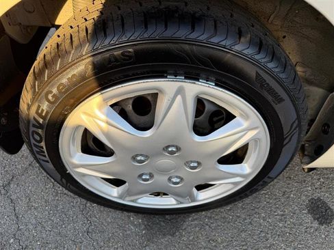 Used 2017 Chevrolet Spark LS image 31