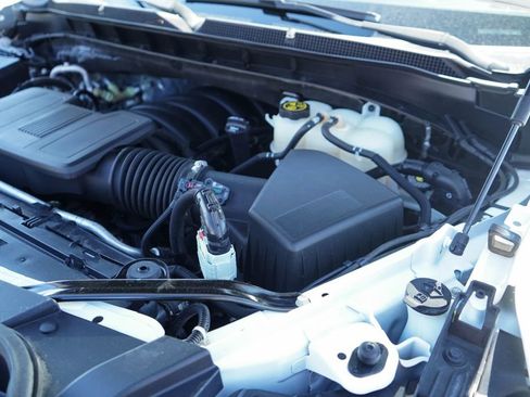 Used 2023 Chevrolet Suburban Premier image 36