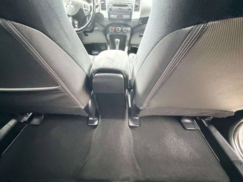 Used 2010 Mitsubishi Outlander ES AWD/4WD image 19