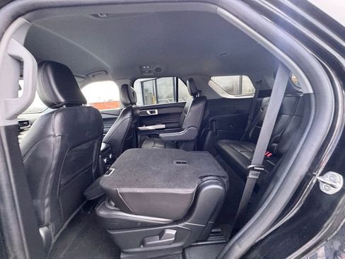 Used 2021 Ford Explorer XLT w/ Equipment Group 202A image 28