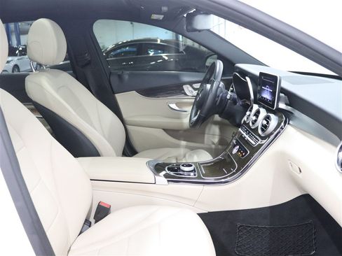 Used 2018 Mercedes-Benz C 300 4MATIC Sedan image 30