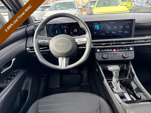 Used 2025 Hyundai Santa Cruz SE image 41