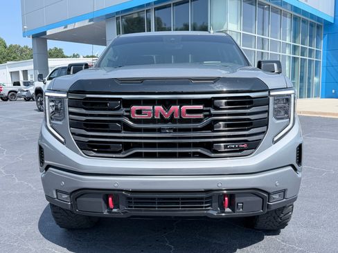 Used 2025 GMC Sierra 1500 AT4 w/ AT4 Premium Package AWD/4WD image 3