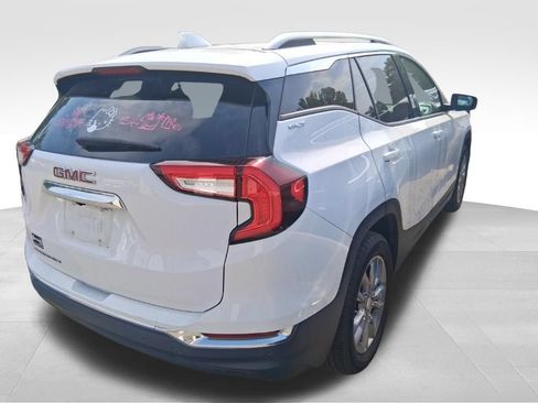 Used 2023 GMC Terrain SLT FWD image 9