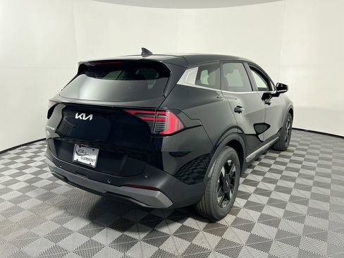 New 2026 Kia Sportage LX FWD image 3