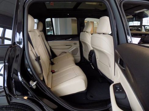 New 2026 Jeep Grand Cherokee Limited w/ Luxury Tech Group II RWD image 29
