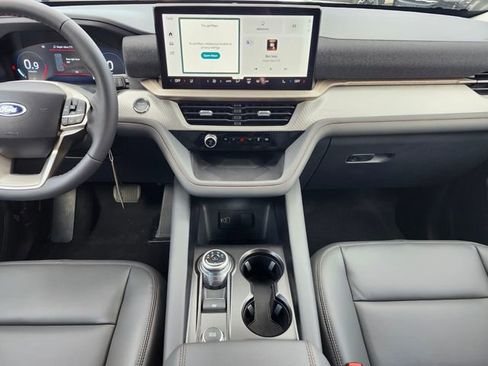 New 2026 Ford Explorer Active w/ Active Comfort Package image 14