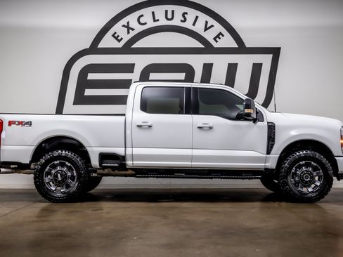 Used 2024 Ford F250 XLT w/ XLT Premium Package AWD/4WD image 9