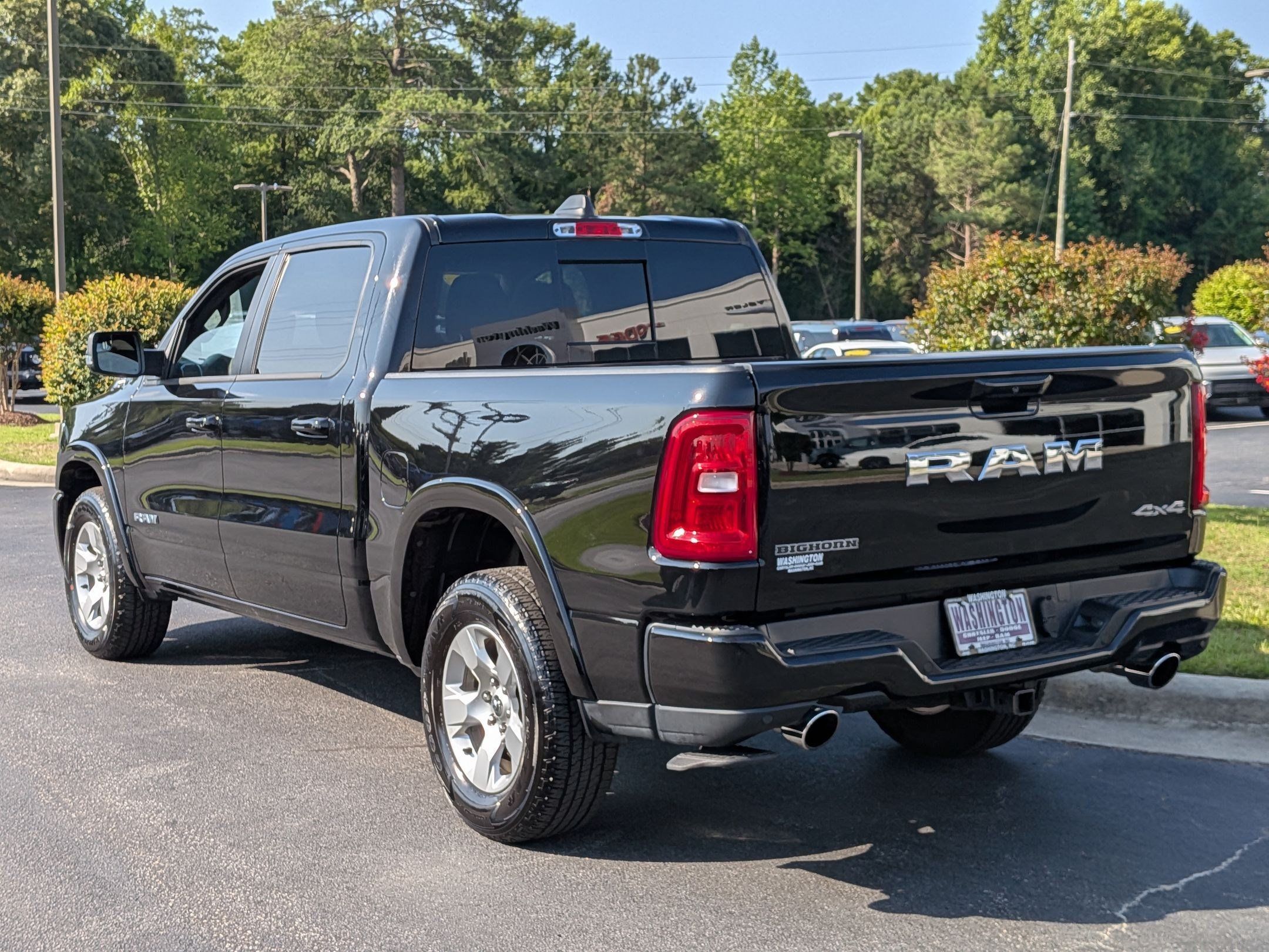 Used 2025 RAM 1500 Big Horn AWD/4WD image 7