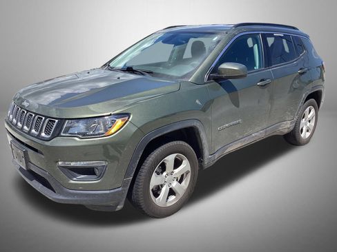 Used 2018 Jeep Compass Latitude w/ Popular Equipment Group AWD/4WD image 1